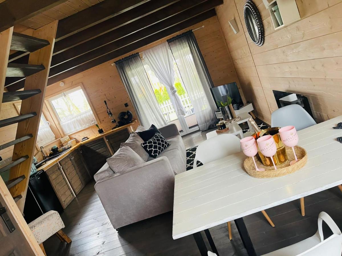 Dobrogoszcz Woodhouse Resort מראה חיצוני תמונה